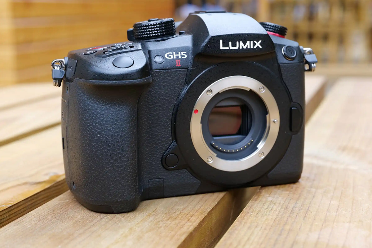 دوربین Panasonic Lumix GH5